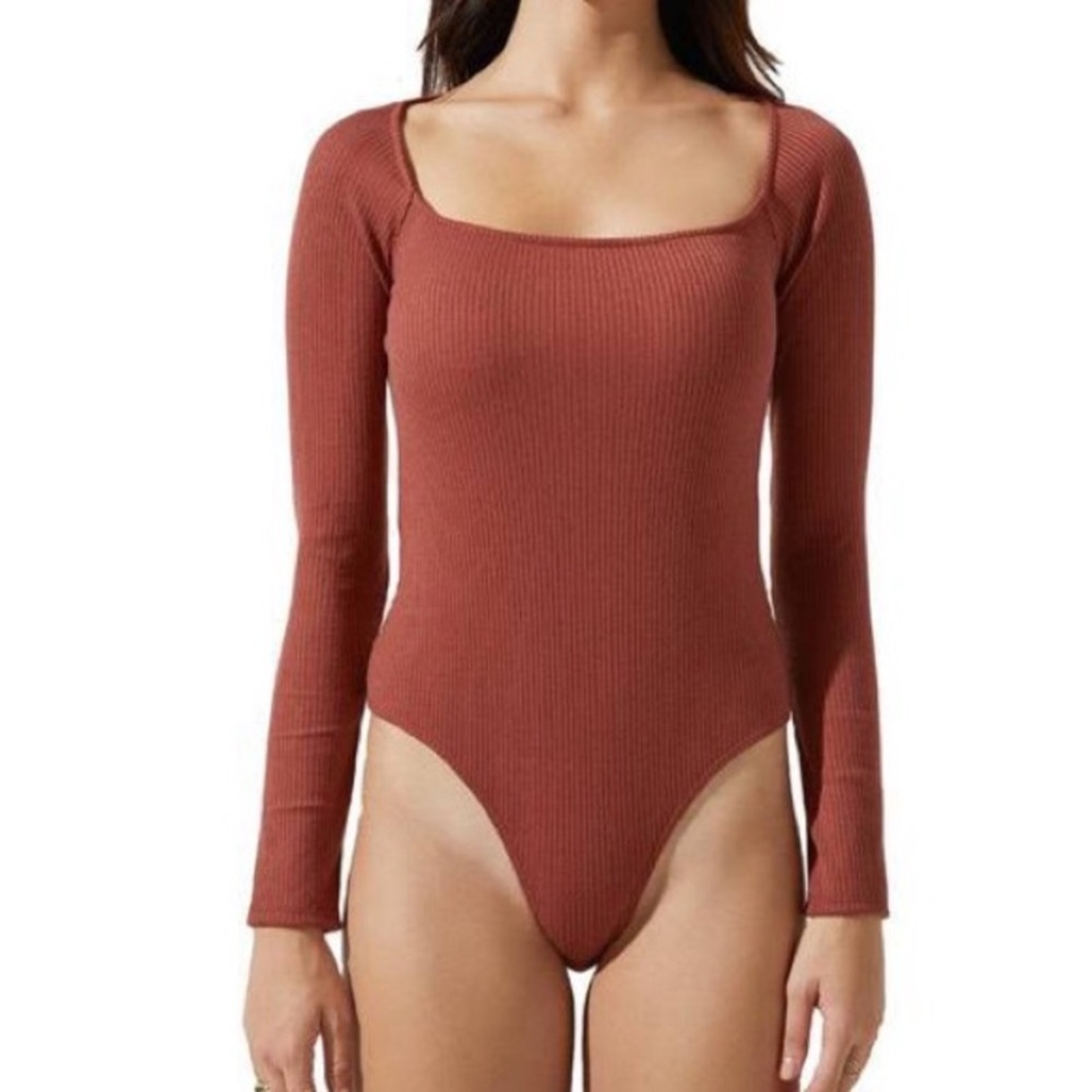 ASTR The Label square neck long sleeve bodysuit marsala ribbed Medium